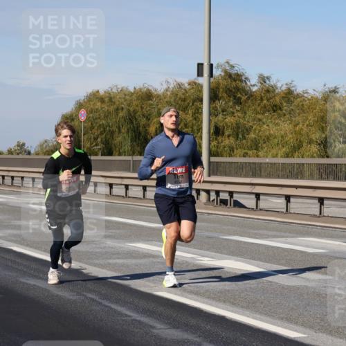 03.10.2025 - Köhlbrandbrückenlauf Julia Fischer http://msf.ph/oto/9006973 03.10.2025 12:45:44 Position 3 4518 meine-sportfotos.de