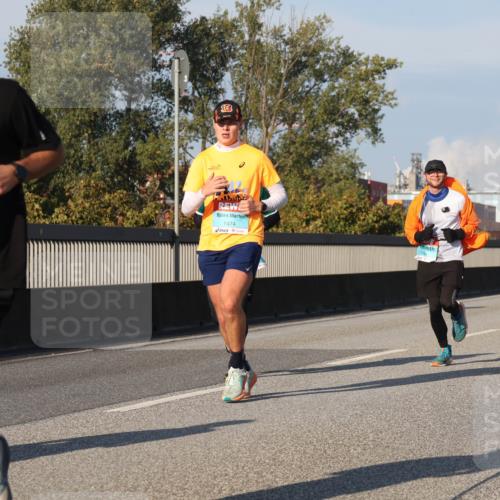 03.10.2025 - Köhlbrandbrückenlauf Luisa Fischer http://msf.ph/oto/9006985 03.10.2025 10:48:45 Position 3 1, 2901, 1474, 1165 meine-sportfotos.de
