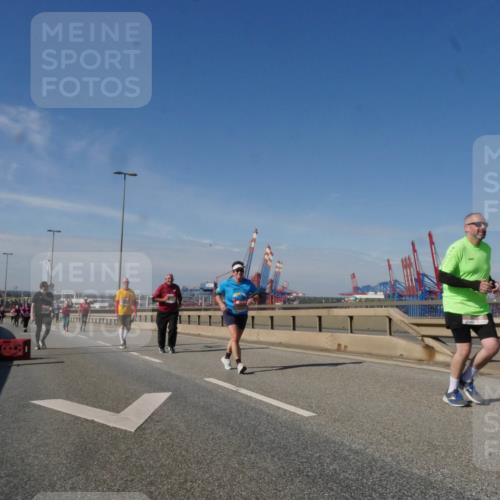 03.10.2025 - Köhlbrandbrückenlauf Matties Gatica Varas http://msf.ph/oto/9007005 03.10.2025 13:02:17 Position 2 118 meine-sportfotos.de