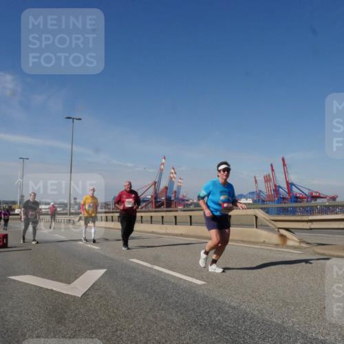 03.10.2025 - Köhlbrandbrückenlauf Matties Gatica Varas http://msf.ph/oto/9007021 03.10.2025 13:02:19 Position 2  meine-sportfotos.de