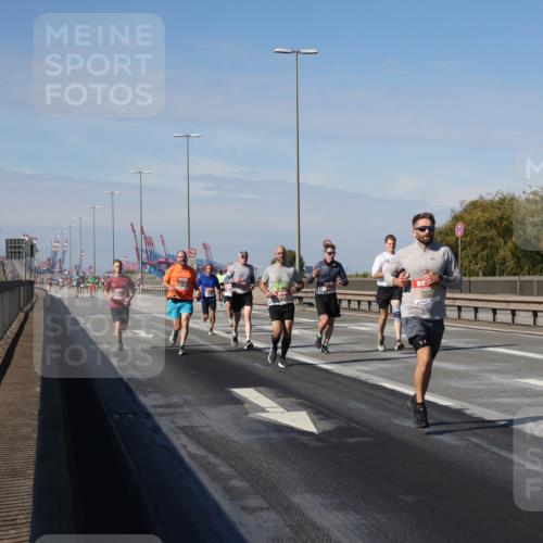 03.10.2025 - Köhlbrandbrückenlauf Julia Fischer http://msf.ph/oto/9007026 03.10.2025 12:45:57 Position 3  meine-sportfotos.de