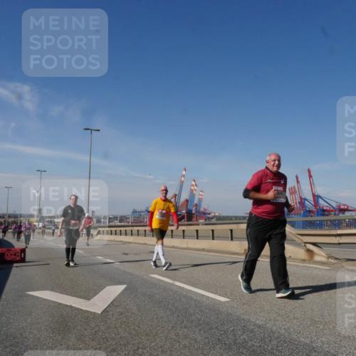 03.10.2025 - Köhlbrandbrückenlauf Matties Gatica Varas http://msf.ph/oto/9007028 03.10.2025 13:02:21 Position 2  meine-sportfotos.de