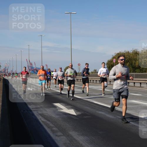 03.10.2025 - Köhlbrandbrückenlauf Julia Fischer http://msf.ph/oto/9007032 03.10.2025 12:45:57 Position 3  meine-sportfotos.de