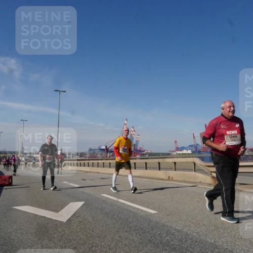 03.10.2025 - Köhlbrandbrückenlauf Matties Gatica Varas http://msf.ph/oto/9007034 03.10.2025 13:02:22 Position 2 5584, 118 meine-sportfotos.de