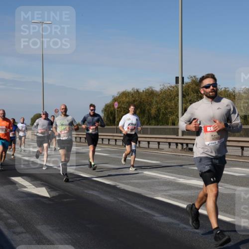 03.10.2025 - Köhlbrandbrückenlauf Julia Fischer http://msf.ph/oto/9007035 03.10.2025 12:45:58 Position 3 6741 meine-sportfotos.de