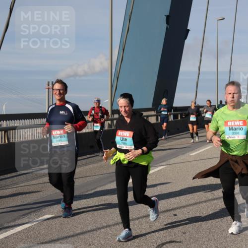 03.10.2025 - Köhlbrandbrückenlauf Julia Fischer http://msf.ph/oto/9007050 03.10.2025 09:58:19 Position 2 10, 3088, 3149, 3399, 3398 meine-sportfotos.de