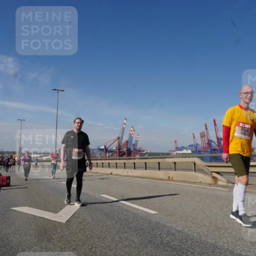 03.10.2025 - Köhlbrandbrückenlauf Matties Gatica Varas http://msf.ph/oto/9007069 03.10.2025 13:02:24 Position 2 6245 meine-sportfotos.de