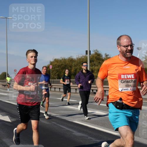 03.10.2025 - Köhlbrandbrückenlauf Julia Fischer http://msf.ph/oto/9007072 03.10.2025 12:46:03 Position 3 4394 meine-sportfotos.de
