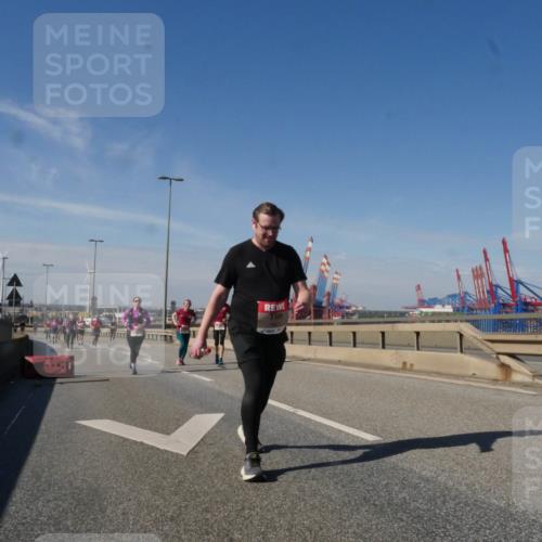 03.10.2025 - Köhlbrandbrückenlauf Matties Gatica Varas http://msf.ph/oto/9007094 03.10.2025 13:02:25 Position 2  meine-sportfotos.de