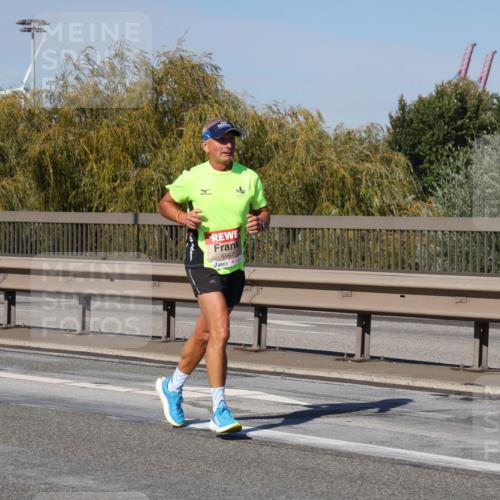 03.10.2025 - Köhlbrandbrückenlauf Julia Fischer http://msf.ph/oto/9007102 03.10.2025 12:46:11 Position 3 5967 meine-sportfotos.de