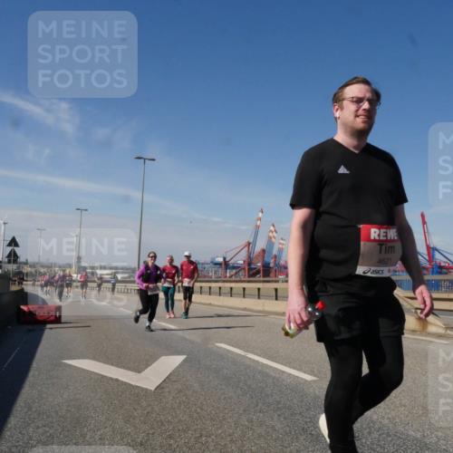 03.10.2025 - Köhlbrandbrückenlauf Matties Gatica Varas http://msf.ph/oto/9007109 03.10.2025 13:02:26 Position 2 4621 meine-sportfotos.de