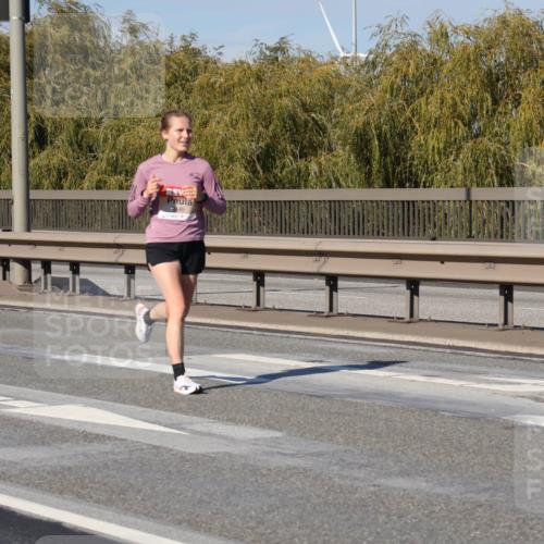 03.10.2025 - Köhlbrandbrückenlauf Julia Fischer http://msf.ph/oto/9007116 03.10.2025 12:46:20 Position 3  meine-sportfotos.de