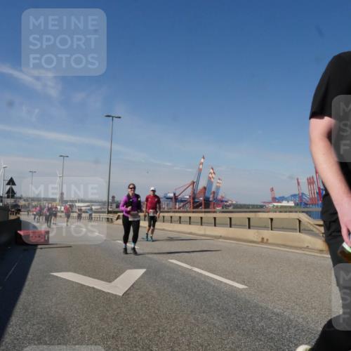 03.10.2025 - Köhlbrandbrückenlauf Matties Gatica Varas http://msf.ph/oto/9007118 03.10.2025 13:02:27 Position 2  meine-sportfotos.de