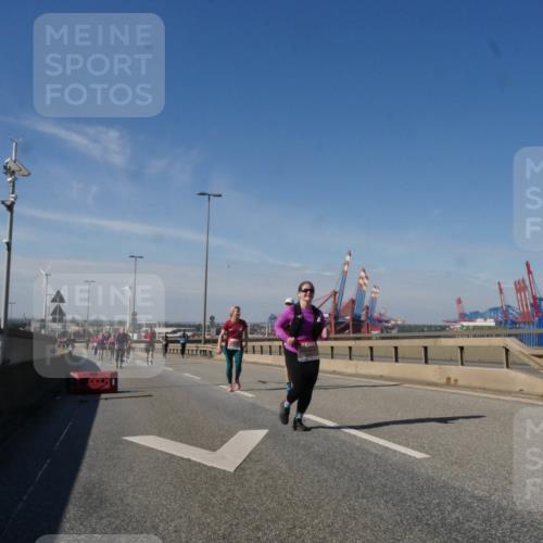 03.10.2025 - Köhlbrandbrückenlauf Matties Gatica Varas http://msf.ph/oto/9007133 03.10.2025 13:02:28 Position 2  meine-sportfotos.de