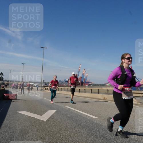 03.10.2025 - Köhlbrandbrückenlauf Matties Gatica Varas http://msf.ph/oto/9007152 03.10.2025 13:02:29 Position 2 5279 meine-sportfotos.de
