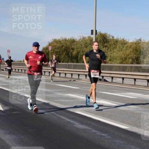 03.10.2025 - Köhlbrandbrückenlauf Julia Fischer http://msf.ph/oto/9007155 03.10.2025 12:46:26 Position 3  meine-sportfotos.de