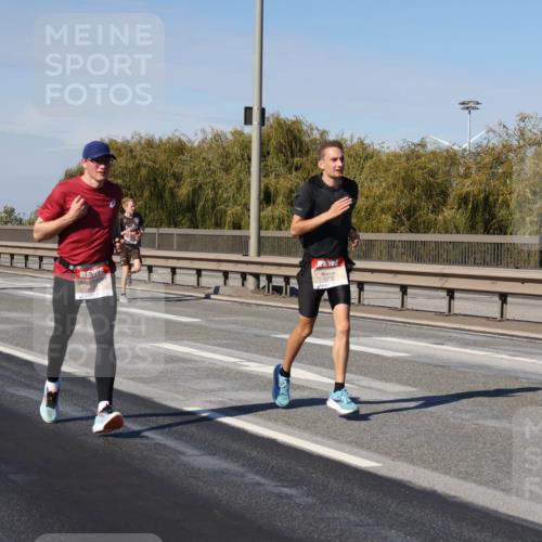03.10.2025 - Köhlbrandbrückenlauf Julia Fischer http://msf.ph/oto/9007160 03.10.2025 12:46:27 Position 3  meine-sportfotos.de