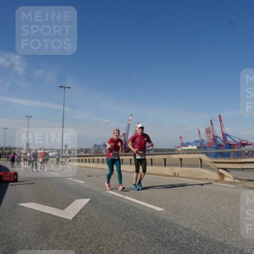 03.10.2025 - Köhlbrandbrückenlauf Matties Gatica Varas http://msf.ph/oto/9007167 03.10.2025 13:02:30 Position 2  meine-sportfotos.de