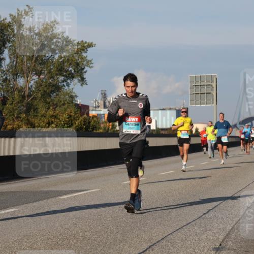 03.10.2025 - Köhlbrandbrückenlauf Luisa Fischer http://msf.ph/oto/9007179 03.10.2025 10:48:56 Position 3 2587 meine-sportfotos.de