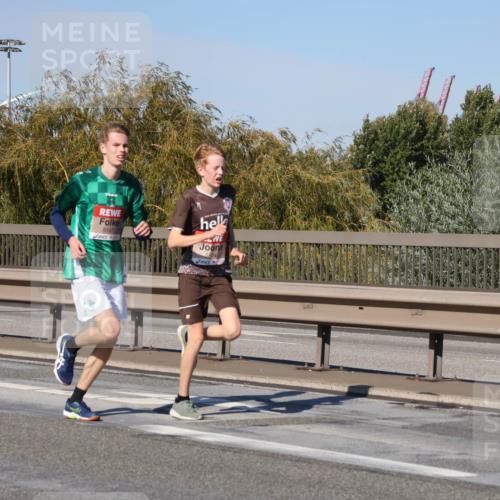 03.10.2025 - Köhlbrandbrückenlauf Julia Fischer http://msf.ph/oto/9007188 03.10.2025 12:46:30 Position 3 6167 meine-sportfotos.de