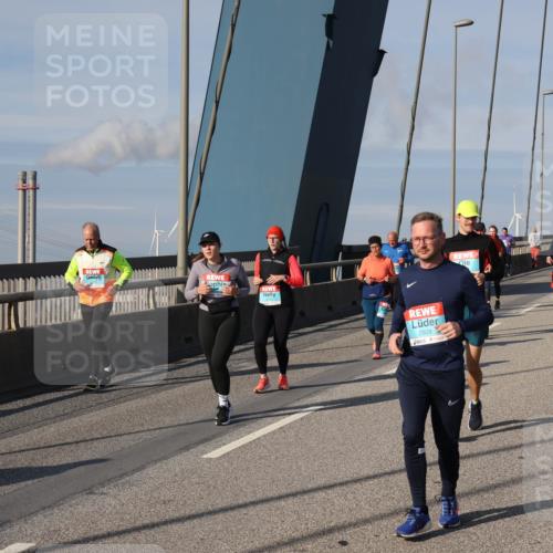 03.10.2025 - Köhlbrandbrückenlauf Julia Fischer http://msf.ph/oto/9007189 03.10.2025 09:58:49 Position 2 2509 meine-sportfotos.de
