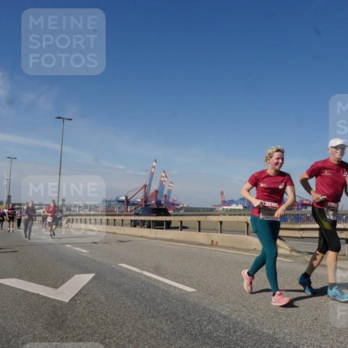 03.10.2025 - Köhlbrandbrückenlauf Matties Gatica Varas http://msf.ph/oto/9007194 03.10.2025 13:02:32 Position 2 18 meine-sportfotos.de