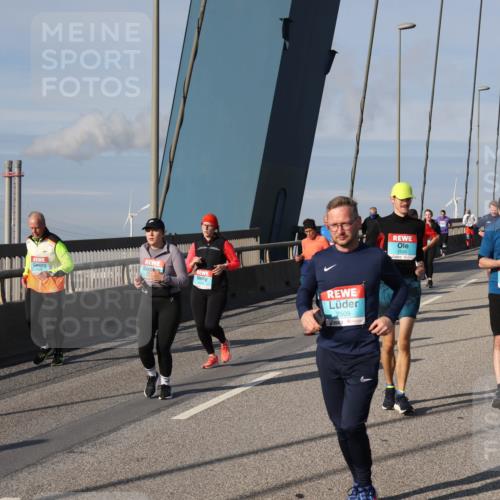 03.10.2025 - Köhlbrandbrückenlauf Julia Fischer http://msf.ph/oto/9007197 03.10.2025 09:58:49 Position 2 2509, 1539, 2451 meine-sportfotos.de