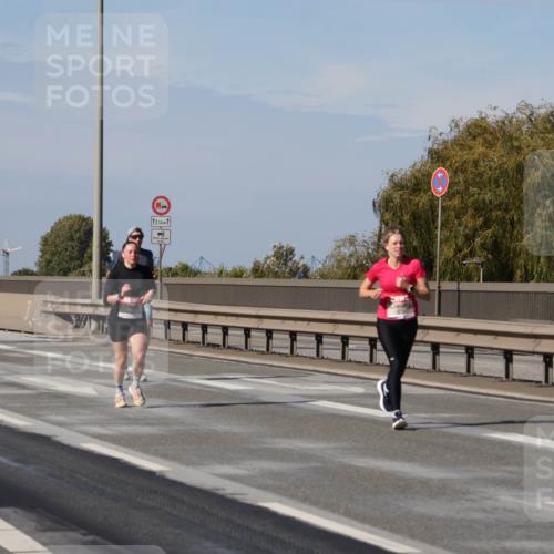 03.10.2025 - Köhlbrandbrückenlauf Julia Fischer http://msf.ph/oto/9007244 03.10.2025 12:46:46 Position 3 12, 5, 2, 5 meine-sportfotos.de