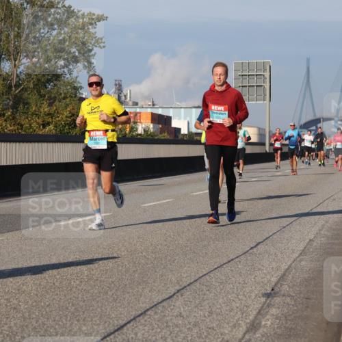 03.10.2025 - Köhlbrandbrückenlauf Luisa Fischer http://msf.ph/oto/9007245 03.10.2025 10:49:00 Position 3 1225, 3331 meine-sportfotos.de