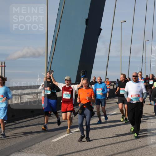 03.10.2025 - Köhlbrandbrückenlauf Julia Fischer http://msf.ph/oto/9007256 03.10.2025 09:59:04 Position 2 3483, 2384 meine-sportfotos.de