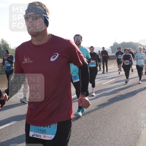 03.10.2025 - Köhlbrandbrückenlauf Fabian Wolf http://msf.ph/oto/9007257 03.10.2025 09:20:04 Position 3 1979, 1195, 2077 meine-sportfotos.de