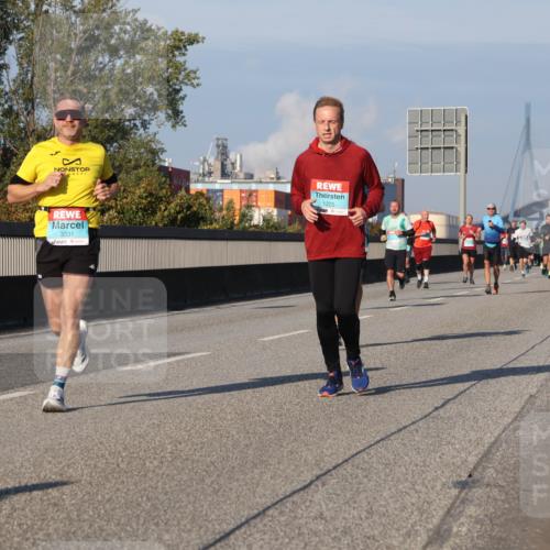 03.10.2025 - Köhlbrandbrückenlauf Luisa Fischer http://msf.ph/oto/9007260 03.10.2025 10:49:01 Position 3 1225, 3331 meine-sportfotos.de