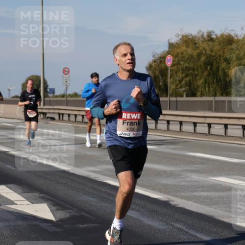 03.10.2025 - Köhlbrandbrückenlauf Julia Fischer http://msf.ph/oto/9007273 03.10.2025 12:46:56 Position 3 4020 meine-sportfotos.de