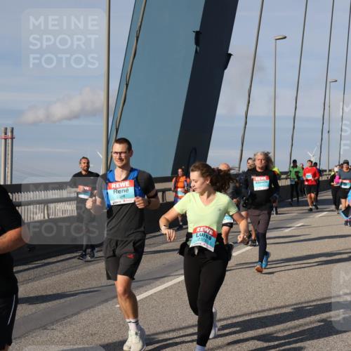 03.10.2025 - Köhlbrandbrückenlauf Julia Fischer http://msf.ph/oto/9007286 03.10.2025 09:59:07 Position 2 2374, 1924 meine-sportfotos.de