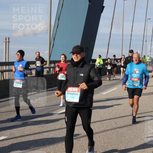 03.10.2025 - Köhlbrandbrückenlauf Julia Fischer http://msf.ph/oto/9007314 03.10.2025 09:59:19 Position 2 2952, 2406, 3447 meine-sportfotos.de