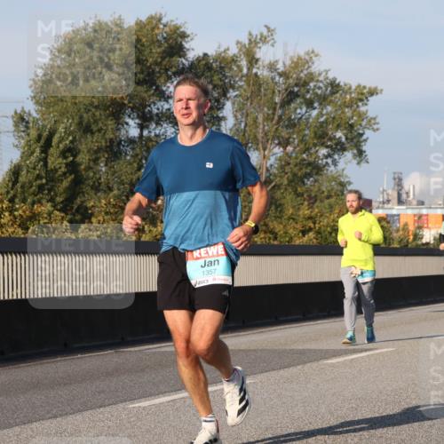 03.10.2025 - Köhlbrandbrückenlauf Luisa Fischer http://msf.ph/oto/9007336 03.10.2025 10:49:05 Position 3 1357 meine-sportfotos.de