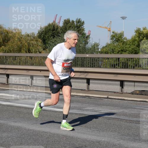03.10.2025 - Köhlbrandbrückenlauf Julia Fischer http://msf.ph/oto/9007340 03.10.2025 12:47:09 Position 3 2012, 4261, 17, 381 meine-sportfotos.de