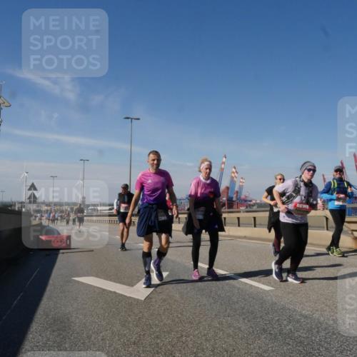 03.10.2025 - Köhlbrandbrückenlauf Matties Gatica Varas http://msf.ph/oto/9007361 03.10.2025 13:02:47 Position 2  meine-sportfotos.de