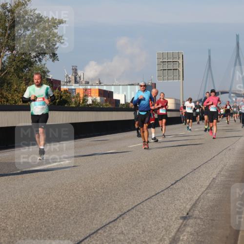 03.10.2025 - Köhlbrandbrückenlauf Luisa Fischer http://msf.ph/oto/9007369 03.10.2025 10:49:07 Position 3  meine-sportfotos.de