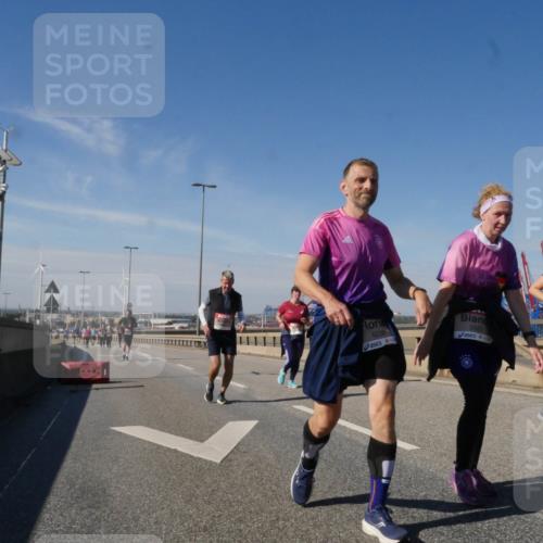 03.10.2025 - Köhlbrandbrückenlauf Matties Gatica Varas http://msf.ph/oto/9007376 03.10.2025 13:02:48 Position 2 4238, 5021 meine-sportfotos.de
