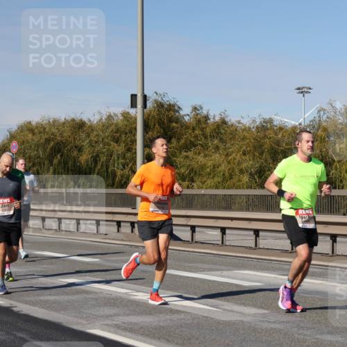 03.10.2025 - Köhlbrandbrückenlauf Julia Fischer http://msf.ph/oto/9007396 03.10.2025 12:47:17 Position 3  meine-sportfotos.de