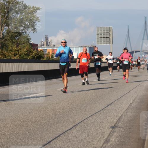 03.10.2025 - Köhlbrandbrückenlauf Luisa Fischer http://msf.ph/oto/9007398 03.10.2025 10:49:09 Position 3  meine-sportfotos.de