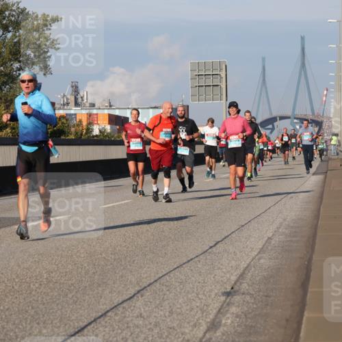 03.10.2025 - Köhlbrandbrückenlauf Luisa Fischer http://msf.ph/oto/9007428 03.10.2025 10:49:11 Position 3  meine-sportfotos.de