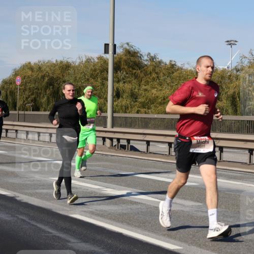 03.10.2025 - Köhlbrandbrückenlauf Julia Fischer http://msf.ph/oto/9007430 03.10.2025 12:47:22 Position 3 6373 meine-sportfotos.de