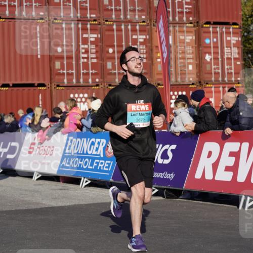 03.10.2025 - Köhlbrandbrückenlauf Michael Burmester http://msf.ph/oto/9007443 03.10.2025 10:09:04 Ziel 1294, 1355, 1369, 1391, 1419, 1507, 1673, 1902, 2117, 2450, 2560, 2677, 3006, 3009, 3010, 3672, 3743 meine-sportfotos.de