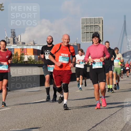 03.10.2025 - Köhlbrandbrückenlauf Luisa Fischer http://msf.ph/oto/9007458 03.10.2025 10:49:13 Position 3 2998, 2791, 23, 3305, 1123 meine-sportfotos.de