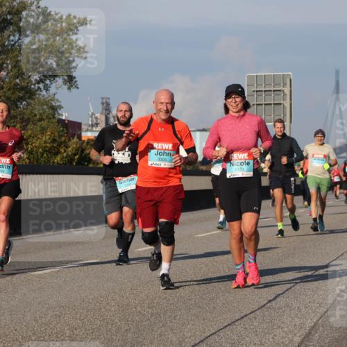 03.10.2025 - Köhlbrandbrückenlauf Luisa Fischer http://msf.ph/oto/9007476 03.10.2025 10:49:14 Position 3 2998, 2791, 3305, 1123 meine-sportfotos.de