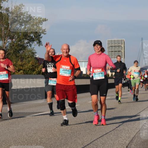 03.10.2025 - Köhlbrandbrückenlauf Luisa Fischer http://msf.ph/oto/9007483 03.10.2025 10:49:15 Position 3 2998, 2791, 3305, 1123 meine-sportfotos.de