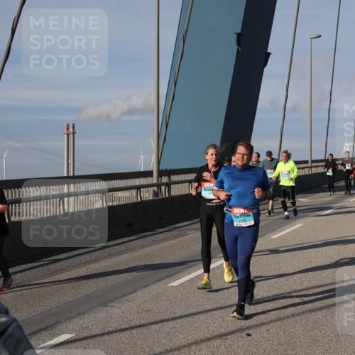 03.10.2025 - Köhlbrandbrückenlauf Julia Fischer http://msf.ph/oto/9007492 03.10.2025 10:00:06 Position 2 2366 meine-sportfotos.de