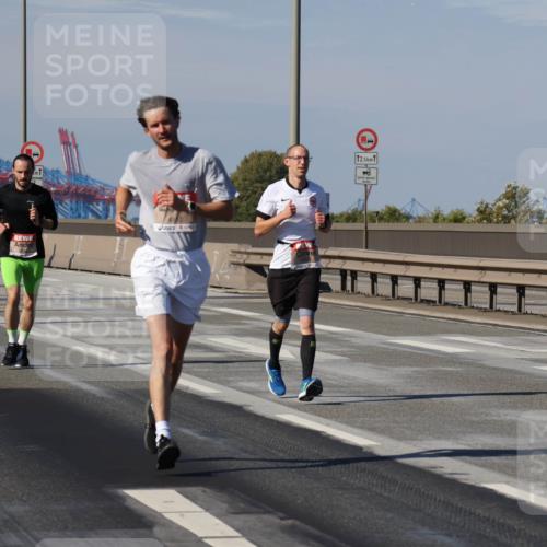 03.10.2025 - Köhlbrandbrückenlauf Julia Fischer http://msf.ph/oto/9007500 03.10.2025 12:47:33 Position 3 12, 5 meine-sportfotos.de